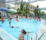 Hồ bơi khách sạn Hương Sen